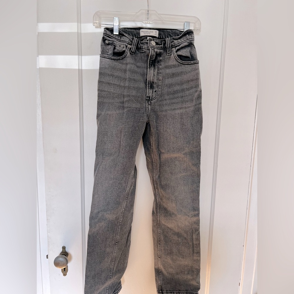 Abercrombie & Fitch Ankle Straight Ultra High Rise Curve Love